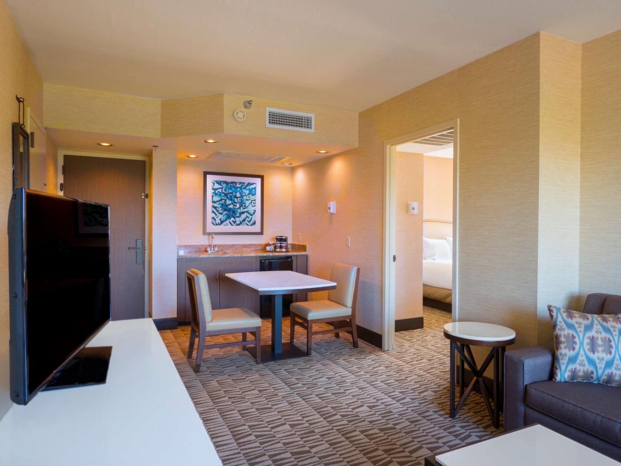 Hilton Phoenix Airport Экстерьер фото