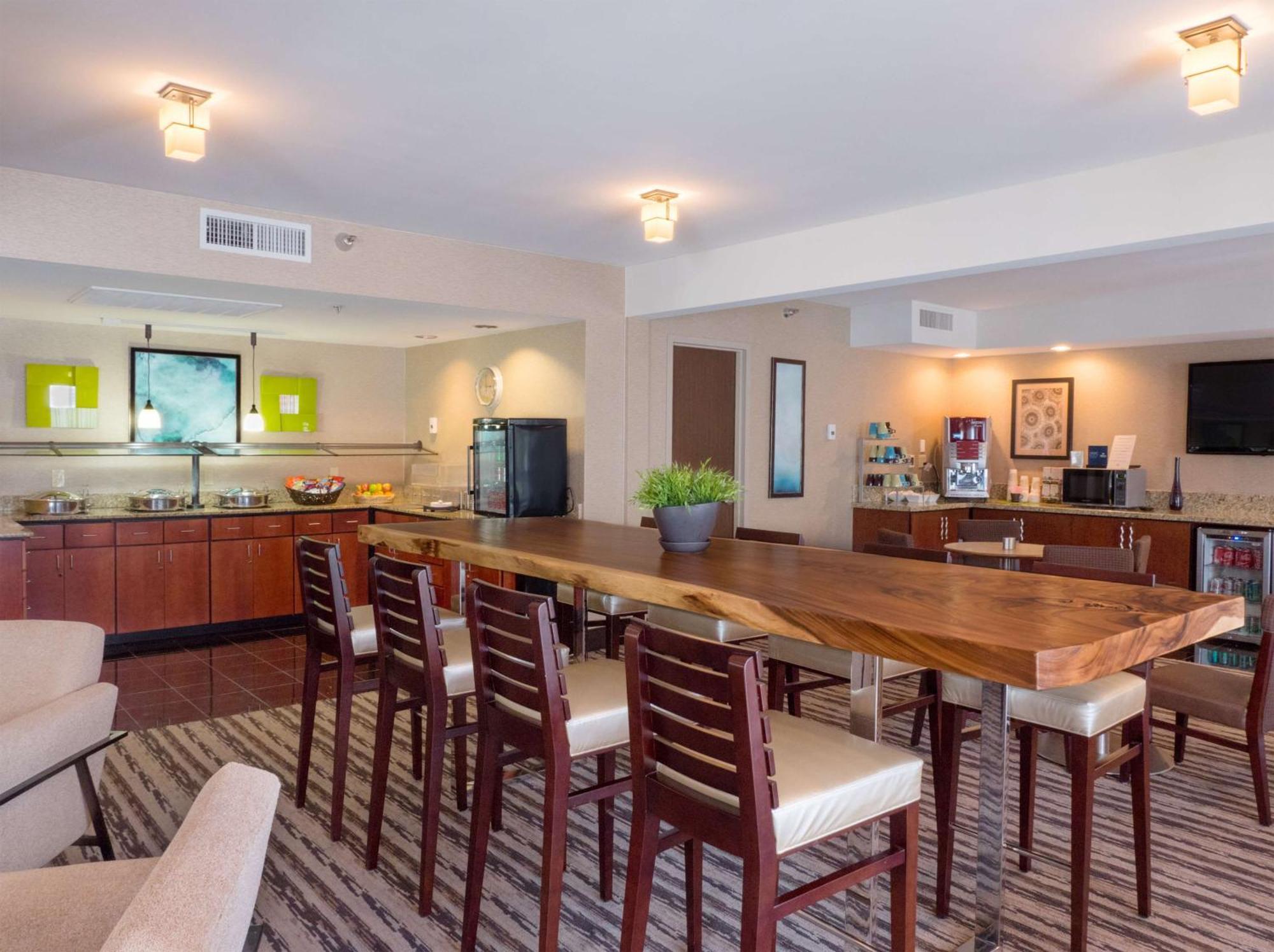 Hilton Phoenix Airport Экстерьер фото