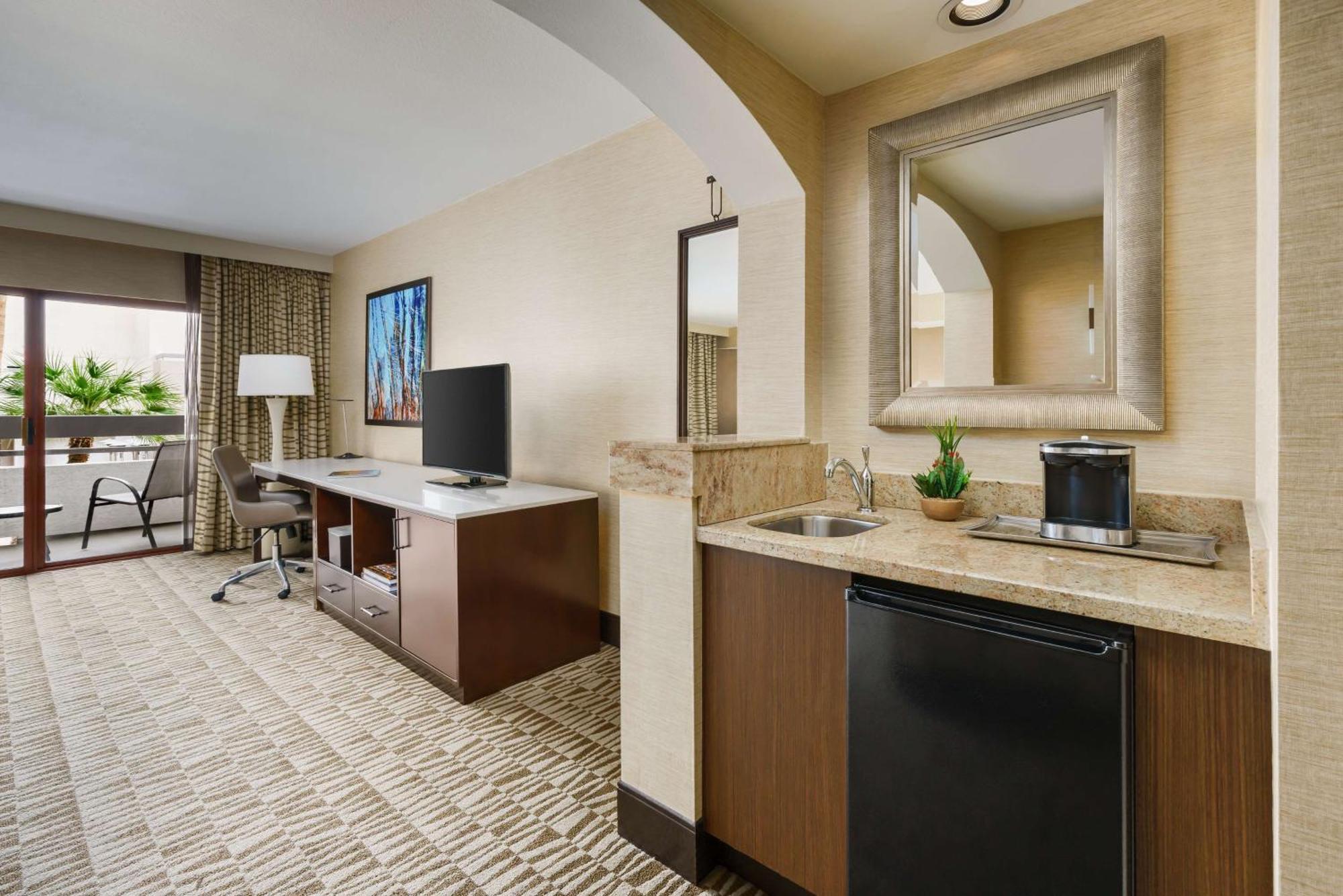 Hilton Phoenix Airport Экстерьер фото